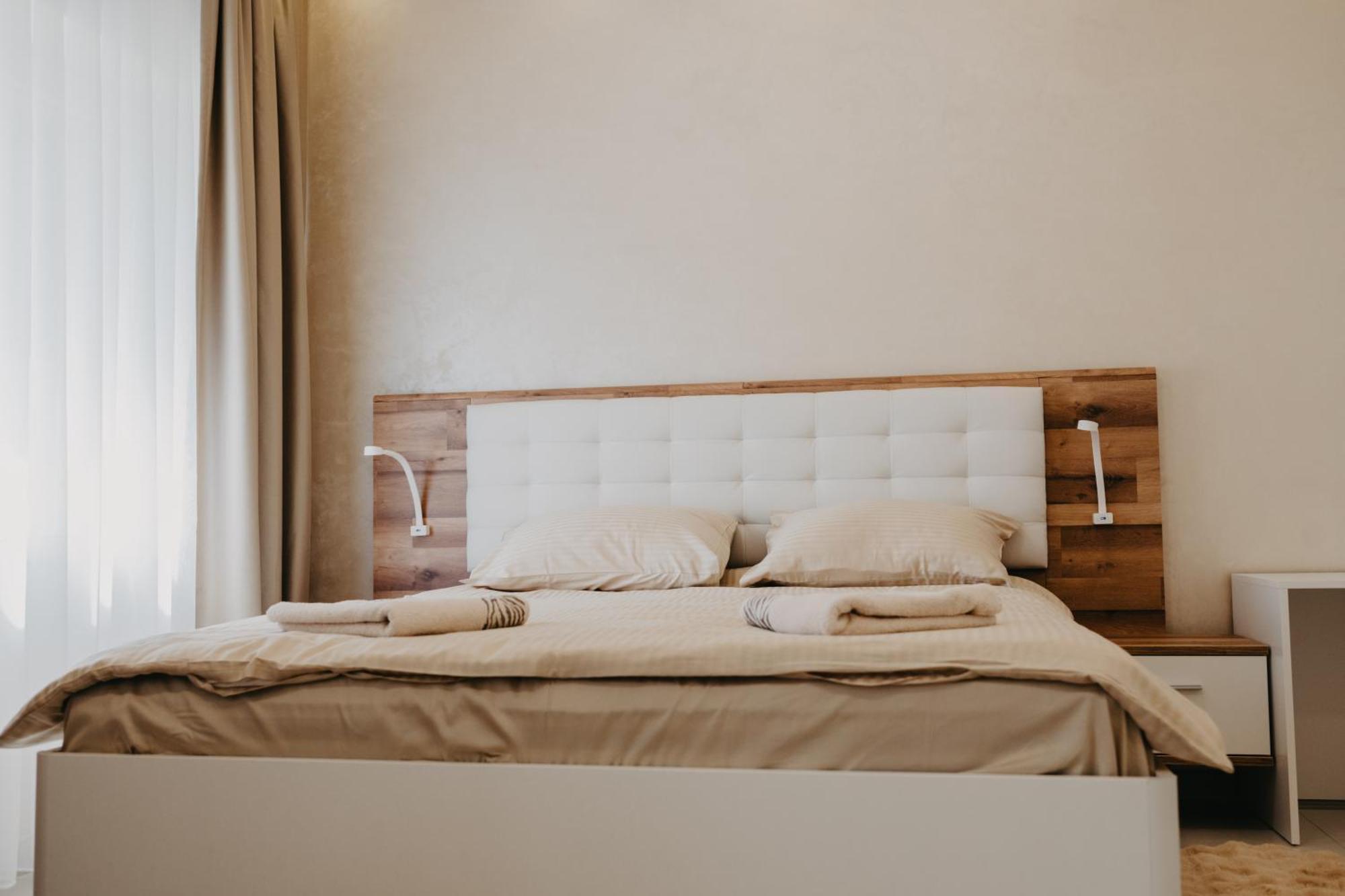 Prenociste Park Bed and Breakfast Modrica Exteriör bild