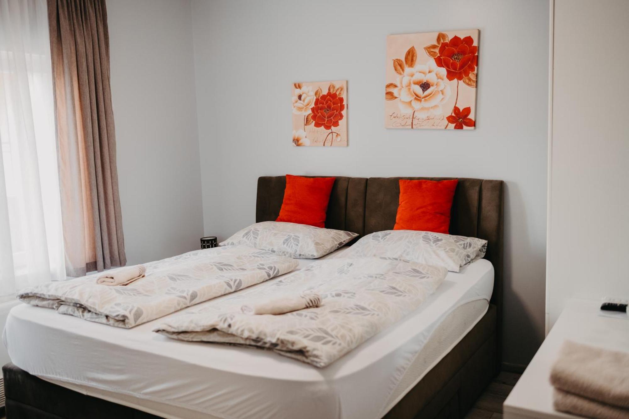 Prenociste Park Bed and Breakfast Modrica Exteriör bild