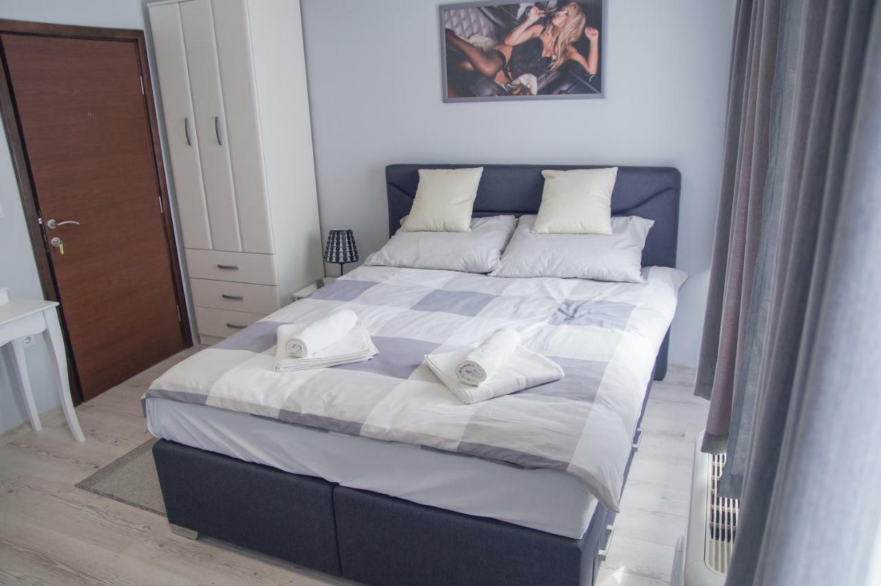 Prenociste Park Bed and Breakfast Modrica Exteriör bild