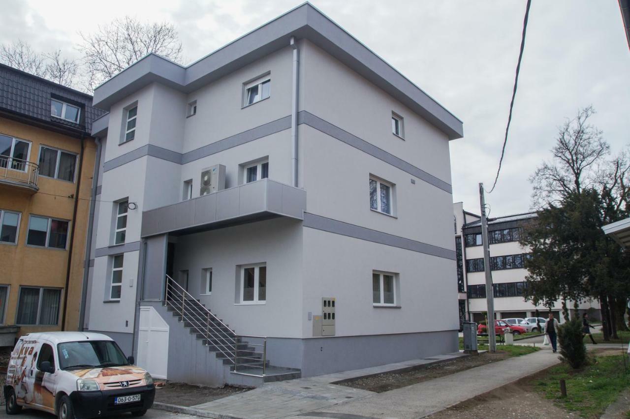 Prenociste Park Bed and Breakfast Modrica Exteriör bild